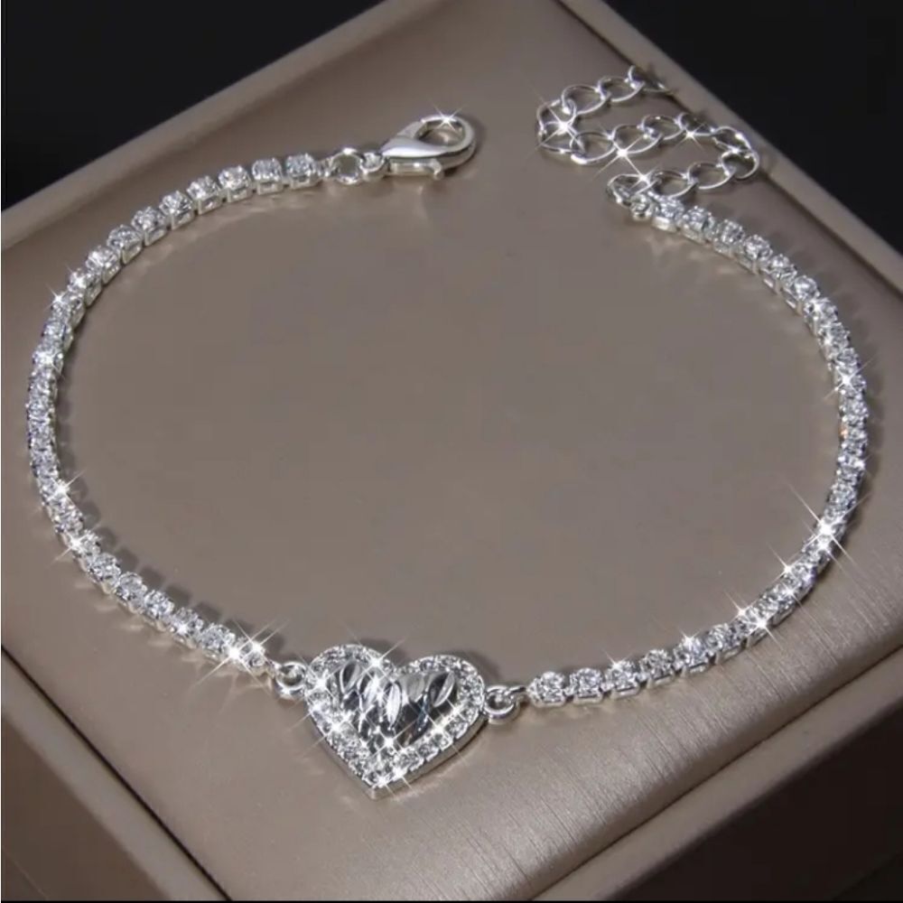 Rhinestone Heart Decor Silver Shiny Bracelet